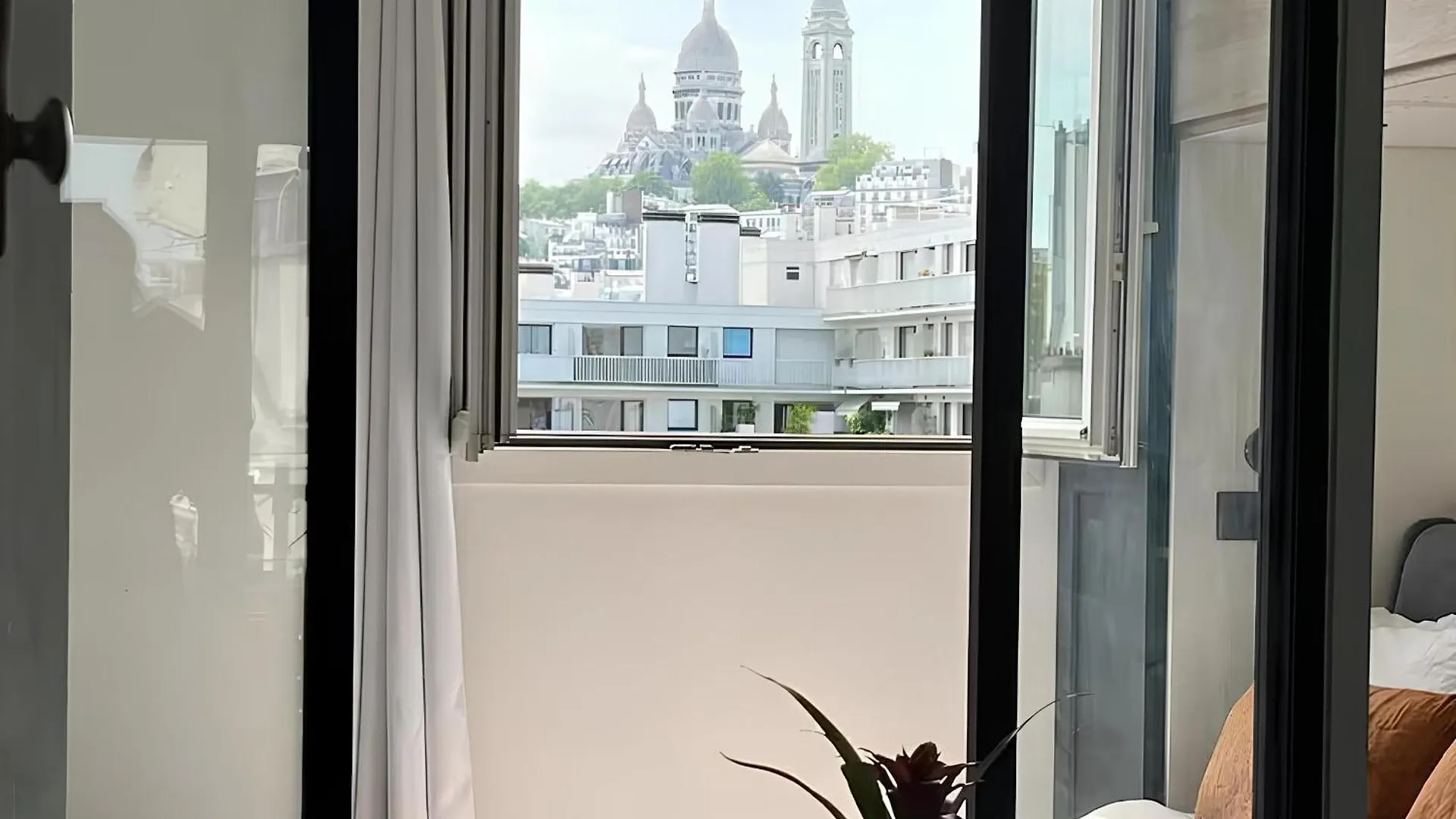 Superbe Loft Avec Vue Incroyable Sur Montmartre Apartment Paris